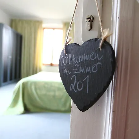 Eventlocation Mieten Und Uebernachten Im Schloss Naehe 07407 Rudolstadt Feriehus Uhlstädt