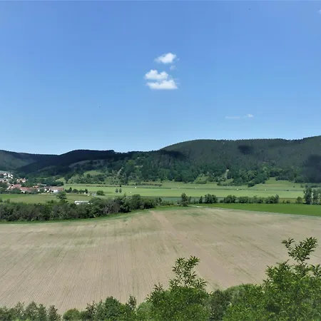 Сasa de vacaciones & Restaurant Schloss Weissenburg