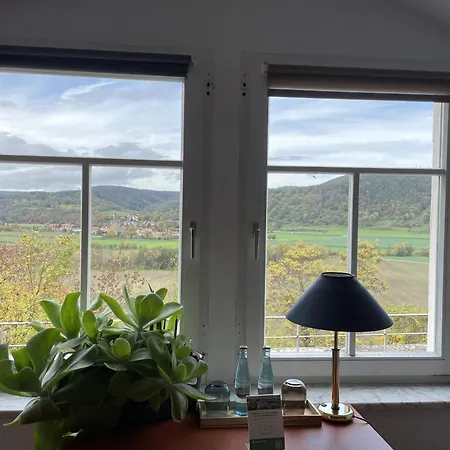 Сasa de vacaciones & Restaurant Schloss Weissenburg
