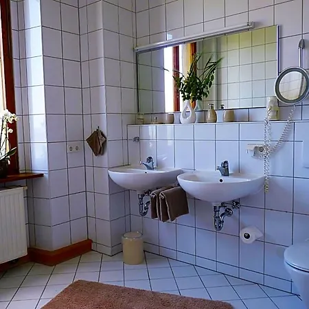 Eventlocation Mieten Und Uebernachten Im Schloss Naehe 07407 Rudolstadt Prázdninový dům